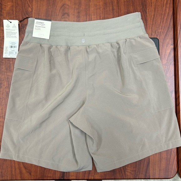 NEW CALIA by Carrie Underwood Women's 7” Mid Rise Bermuda Shorts Dark Grey - Picture 2 of 7